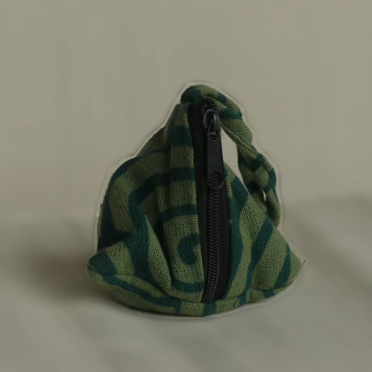 Pochette triangulaire fait main | verte / verte foncée
