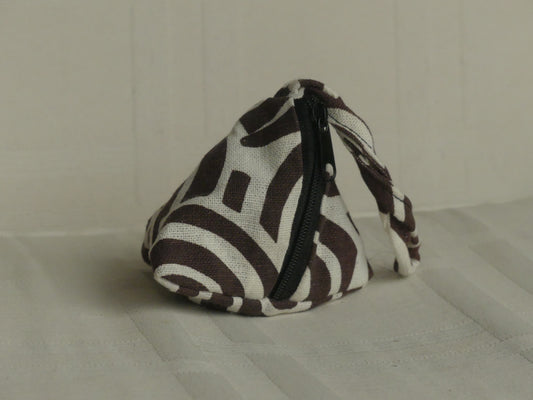 Pochette triangulaire fait main | blanche / marron
